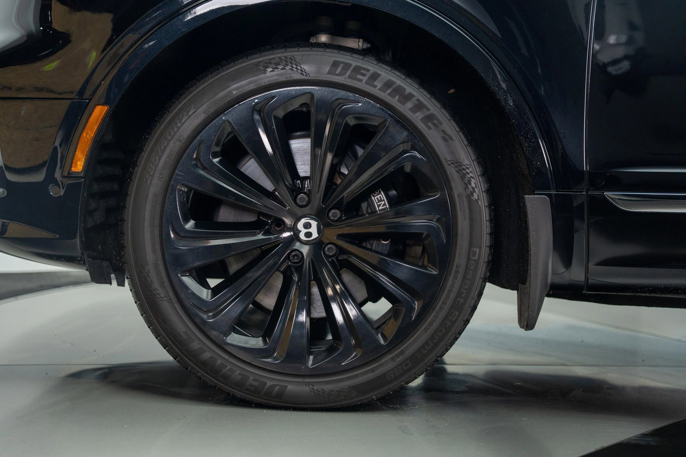 Used 2021 Bentley Bentayga w/ First Edition Specification image 5