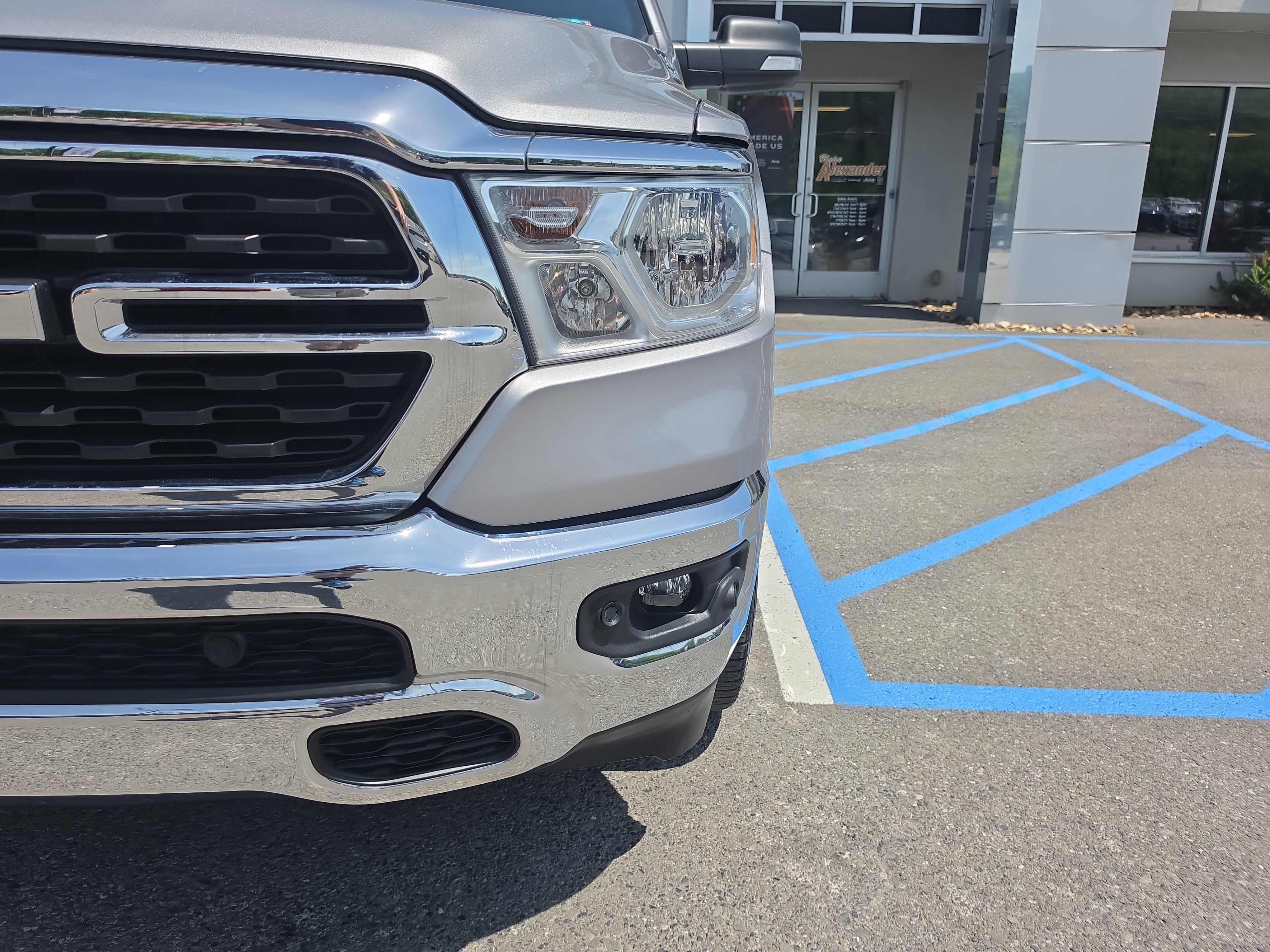 Used 2022 RAM 1500 Big Horn AWD/4WD image 10