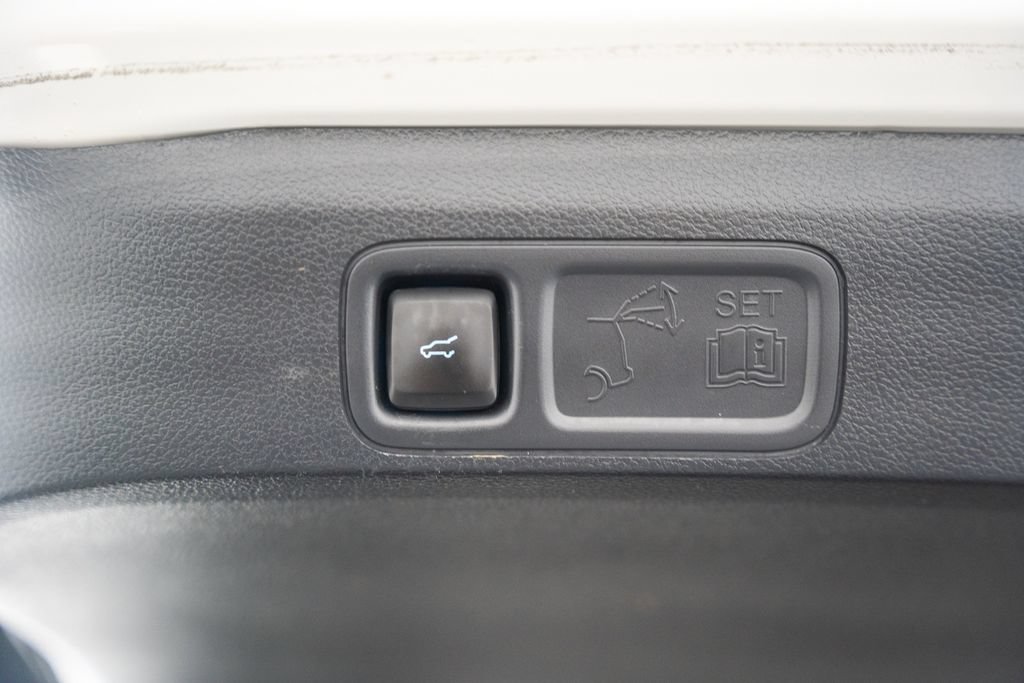 Used 2022 Ford Expedition XLT AWD/4WD image 13