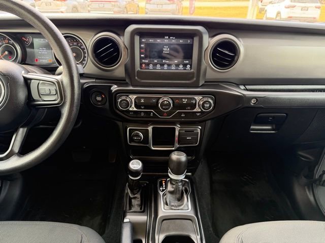 Used 2022 Jeep Gladiator Sport AWD/4WD image 19