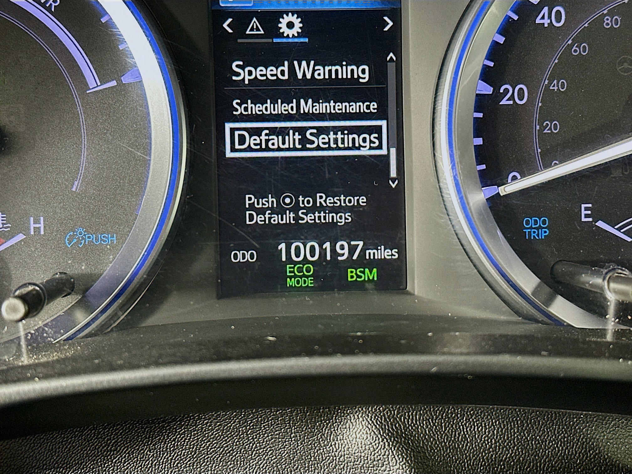 Used 2019 Toyota Highlander XLE image 19