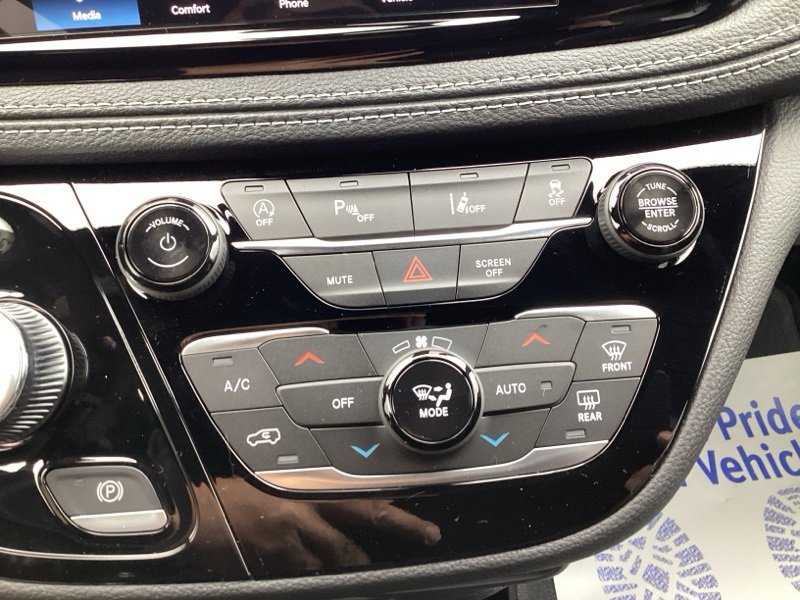 New 2026 Chrysler Pacifica Select image 38