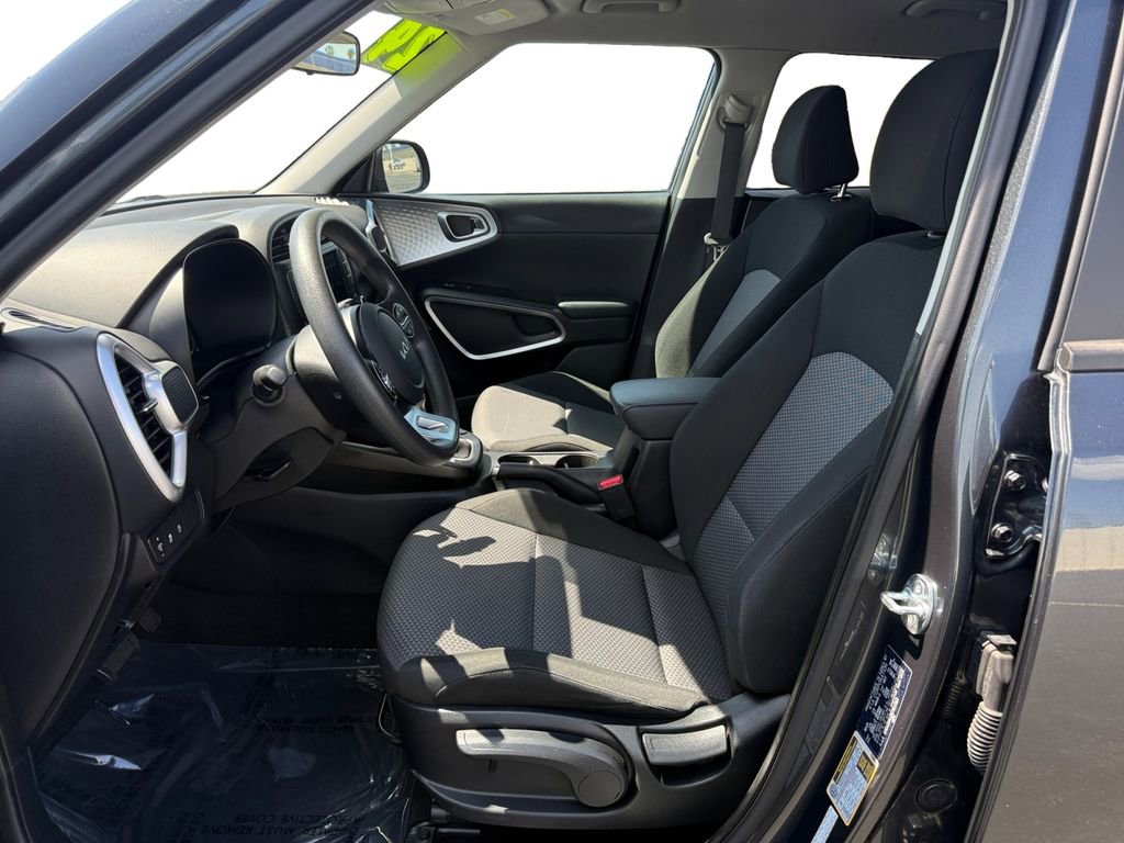 Used 2024 Kia Soul LX w/ Option Group 015 image 10