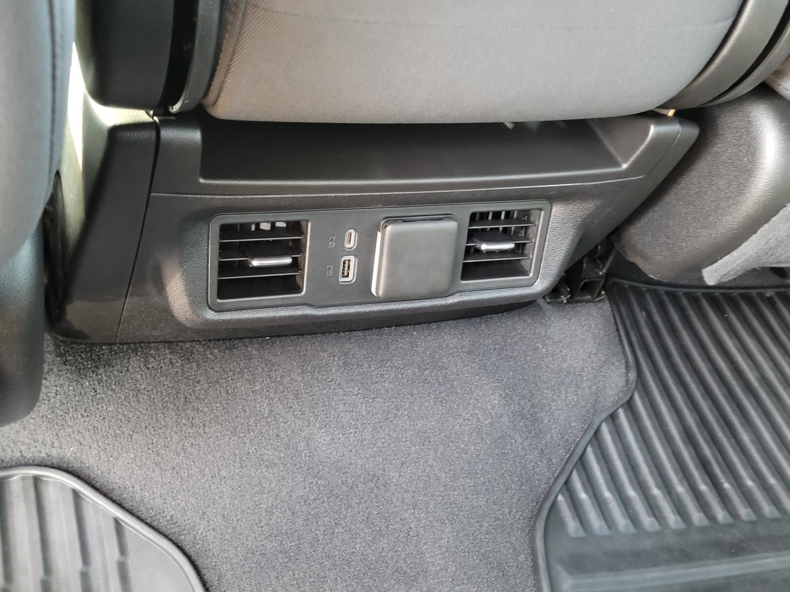 Used 2024 Chevrolet Silverado 1500 LT image 18