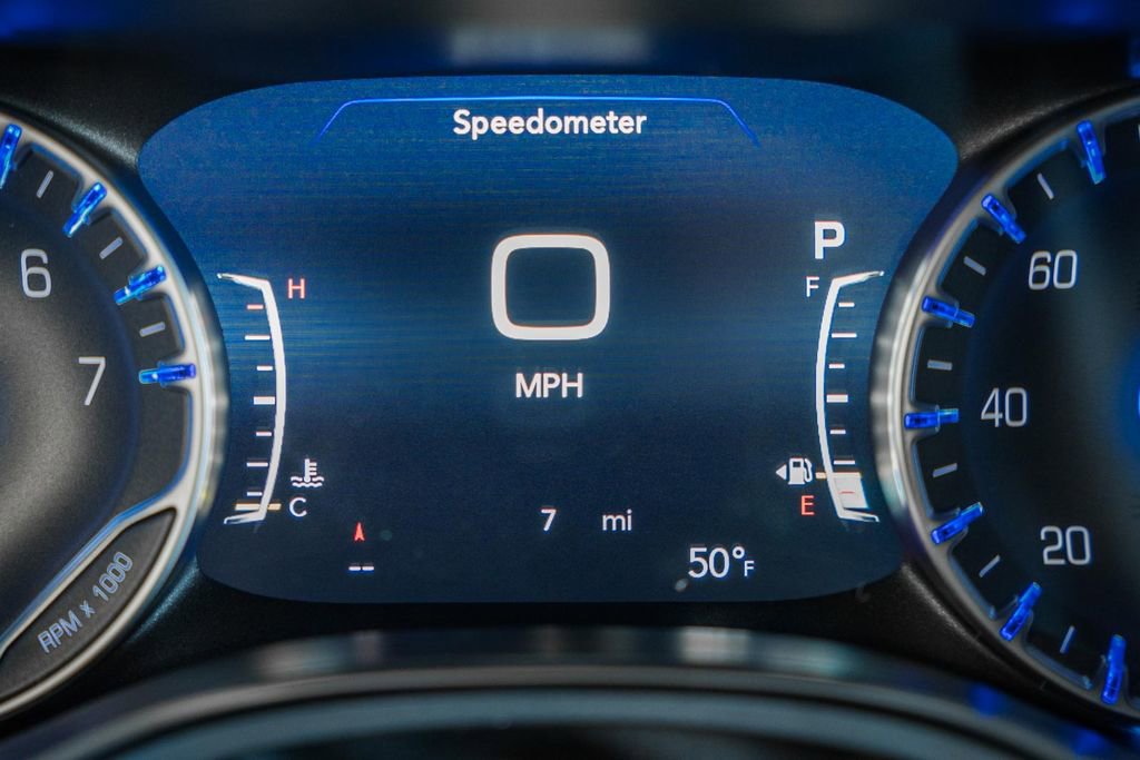 New 2026 Chrysler Pacifica Limited w/ Uconnect Theater Family Group image 42