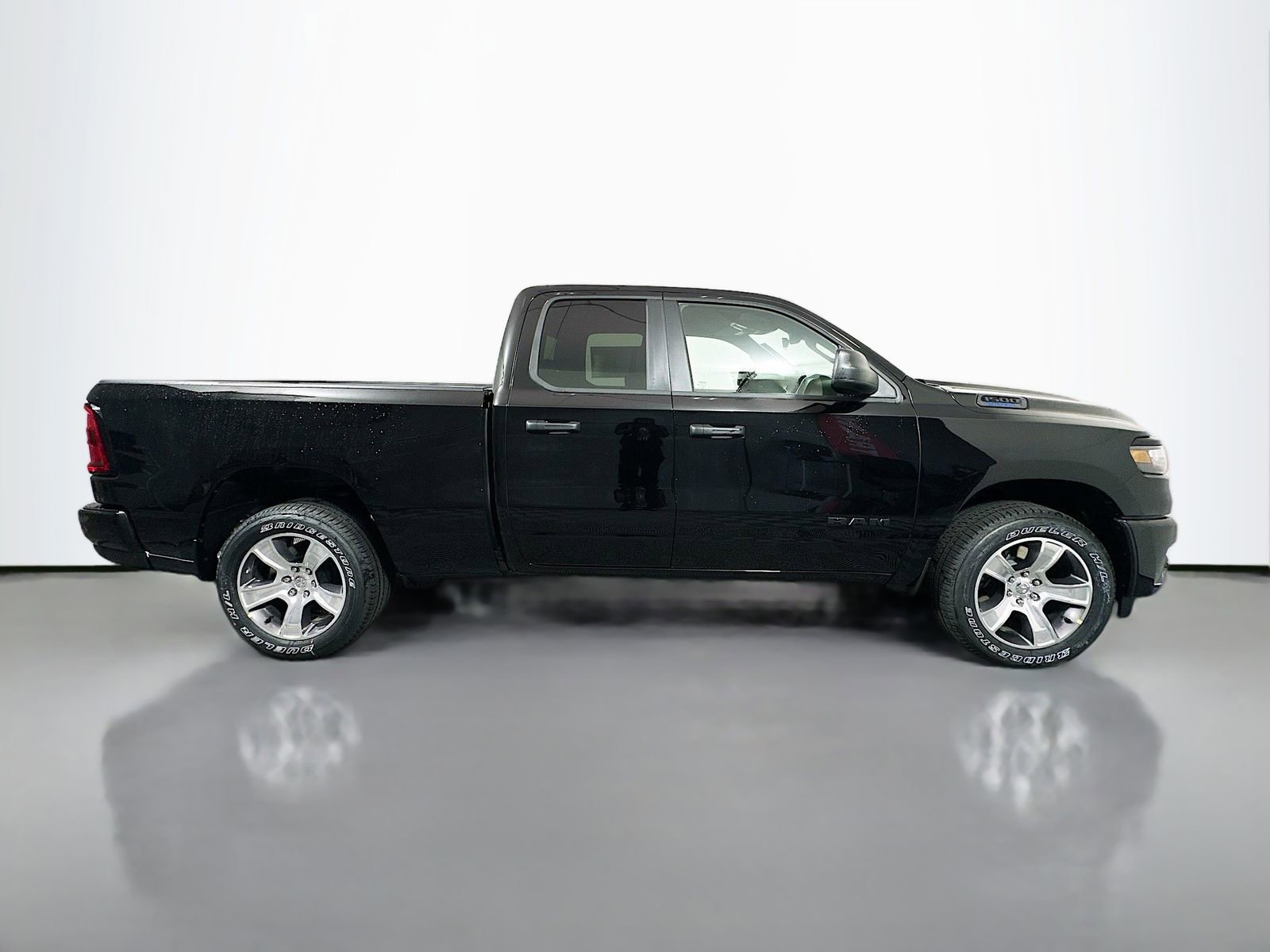 New 2026 RAM 1500 Express AWD/4WD image 8