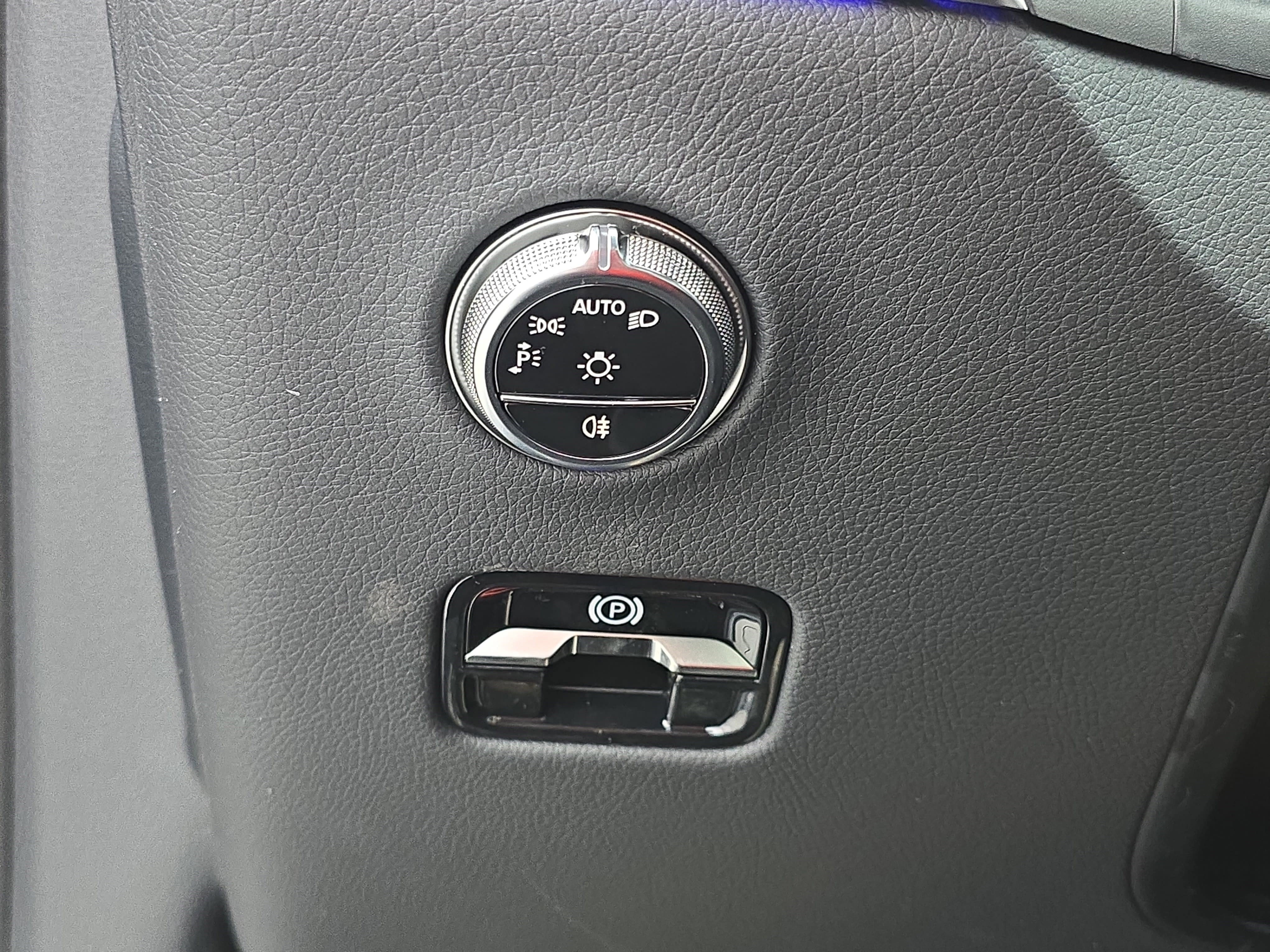 New 2026 Mercedes-Benz GLC 43 AMG 4MATIC Coupe image 26