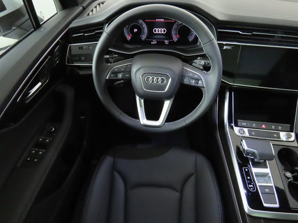 Used 2025 Audi Q7 3.0T Premium Plus w/ Premium Plus Package image 12