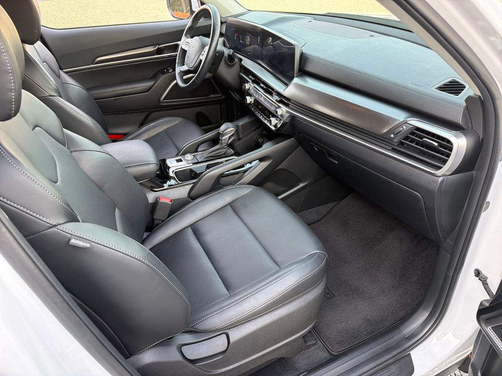 Used 2024 Kia Telluride LX image 27