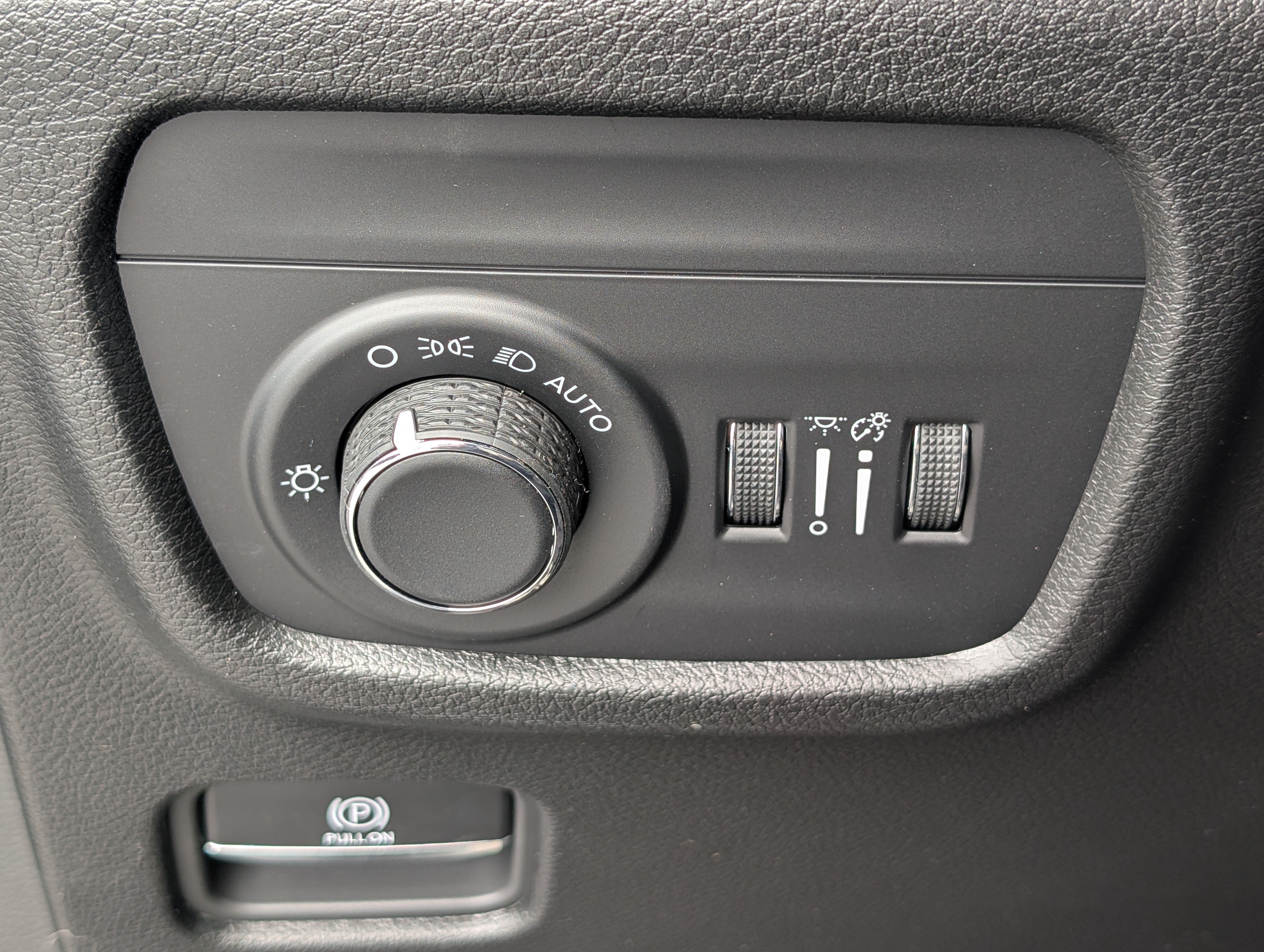 New 2025 Jeep Grand Cherokee Altitude AWD/4WD image 20