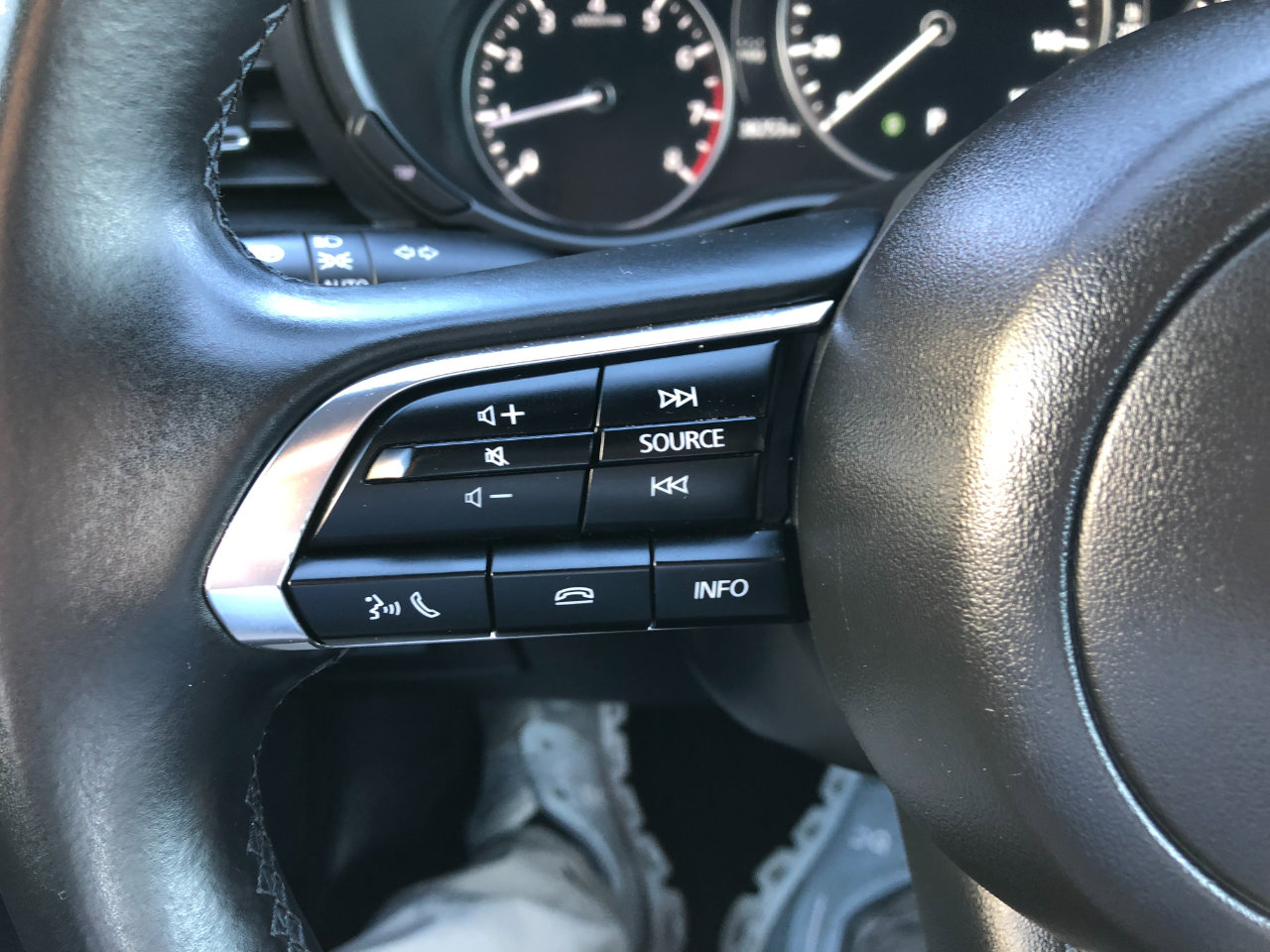 Used 2024 MAZDA MAZDA3 s image 15