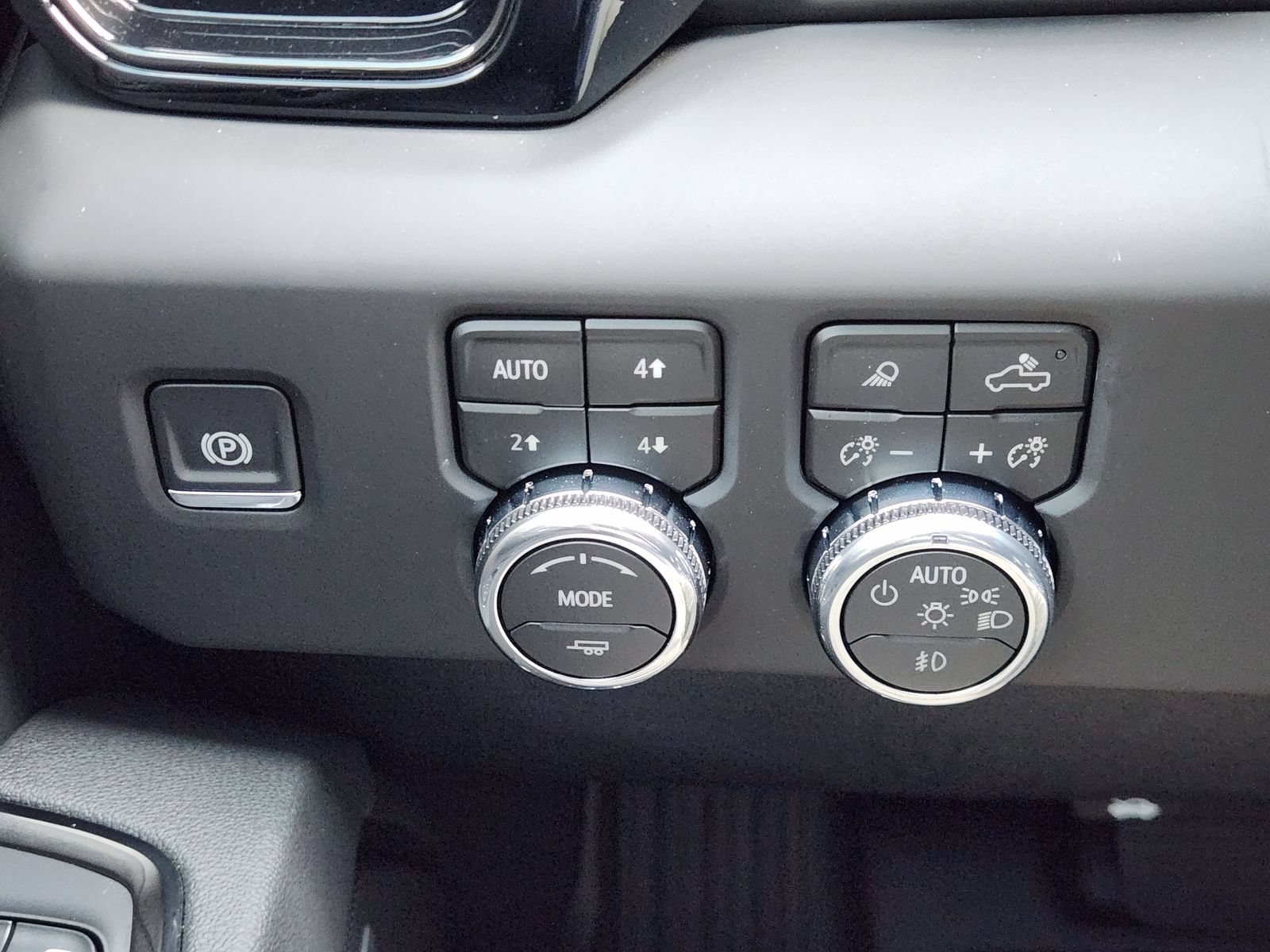 New 2026 GMC Sierra 2500 AT4 w/ AT4 Premium Plus Package AWD/4WD image 26