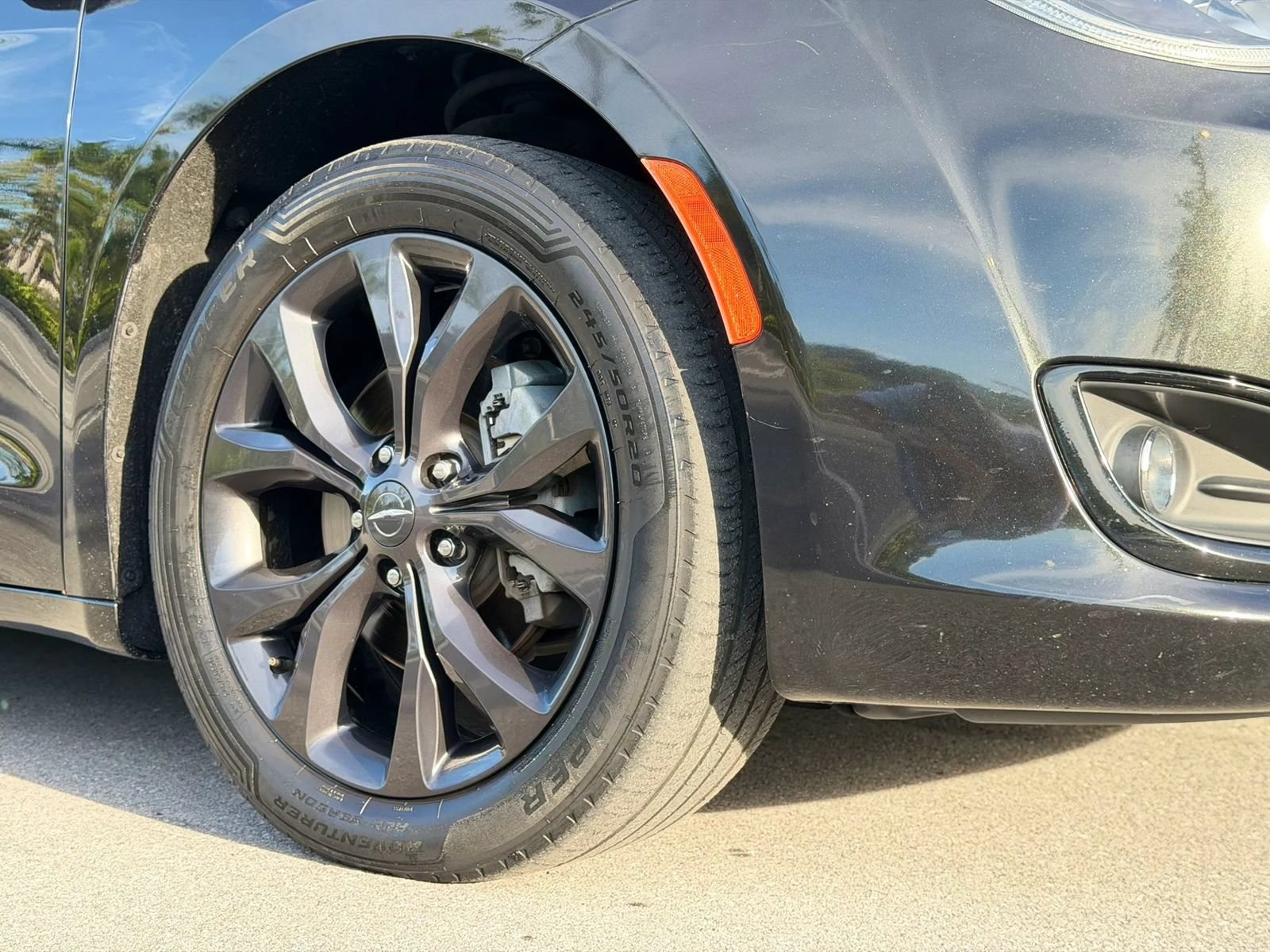 Used 2020 Chrysler Pacifica Touring w/ S Appearance Package FWD image 11