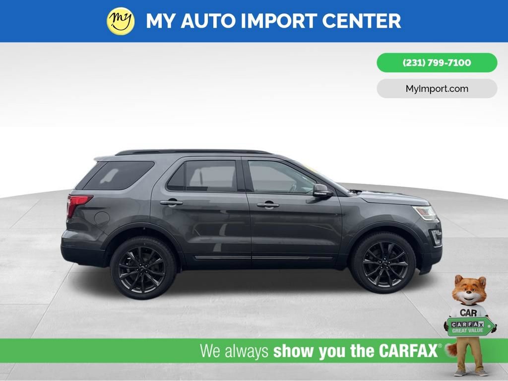 Used 2017 Ford Explorer XLT w/ Equipment Group 202A AWD/4WD image 8