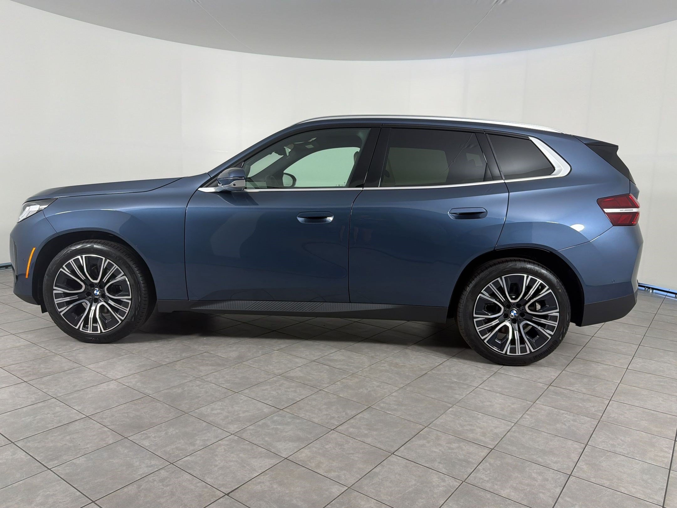 New 2026 BMW X3 xDrive30i w/ Premium Package AWD/4WD image 2