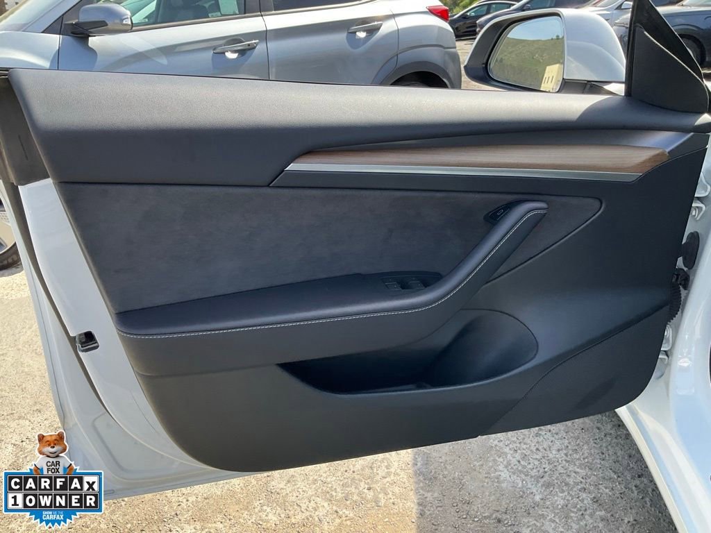 Used 2023 Tesla Model 3 Standard Range image 23