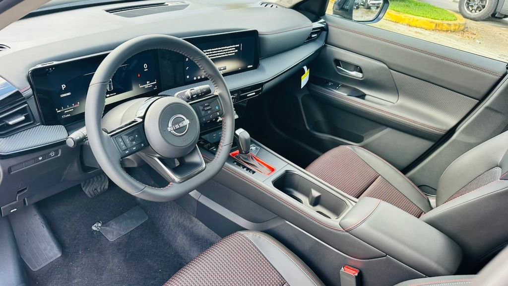 New 2026 Nissan Kicks SR FWD image 13