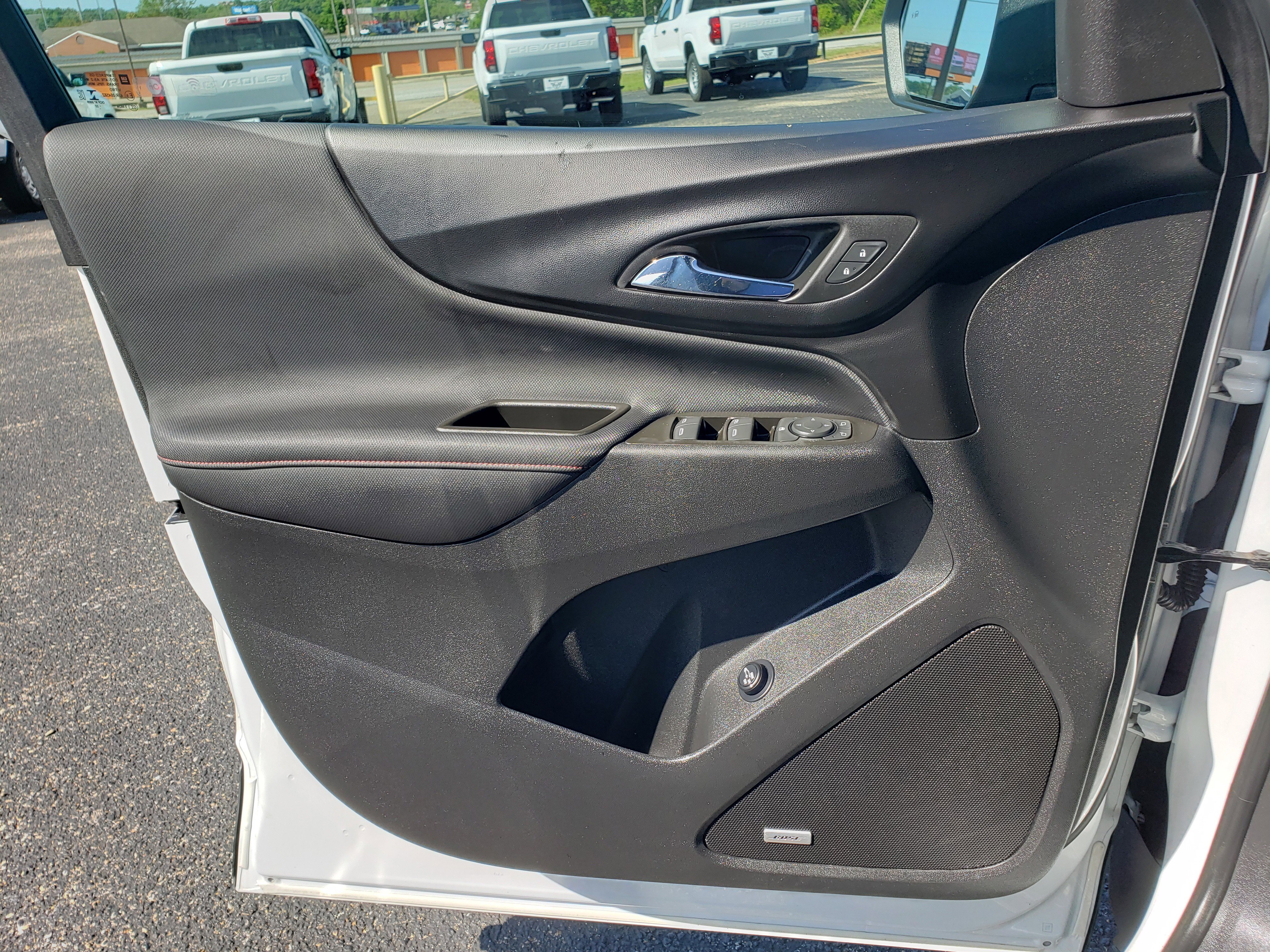 Used 2023 Chevrolet Equinox RS w/ RS Leather Package FWD image 13