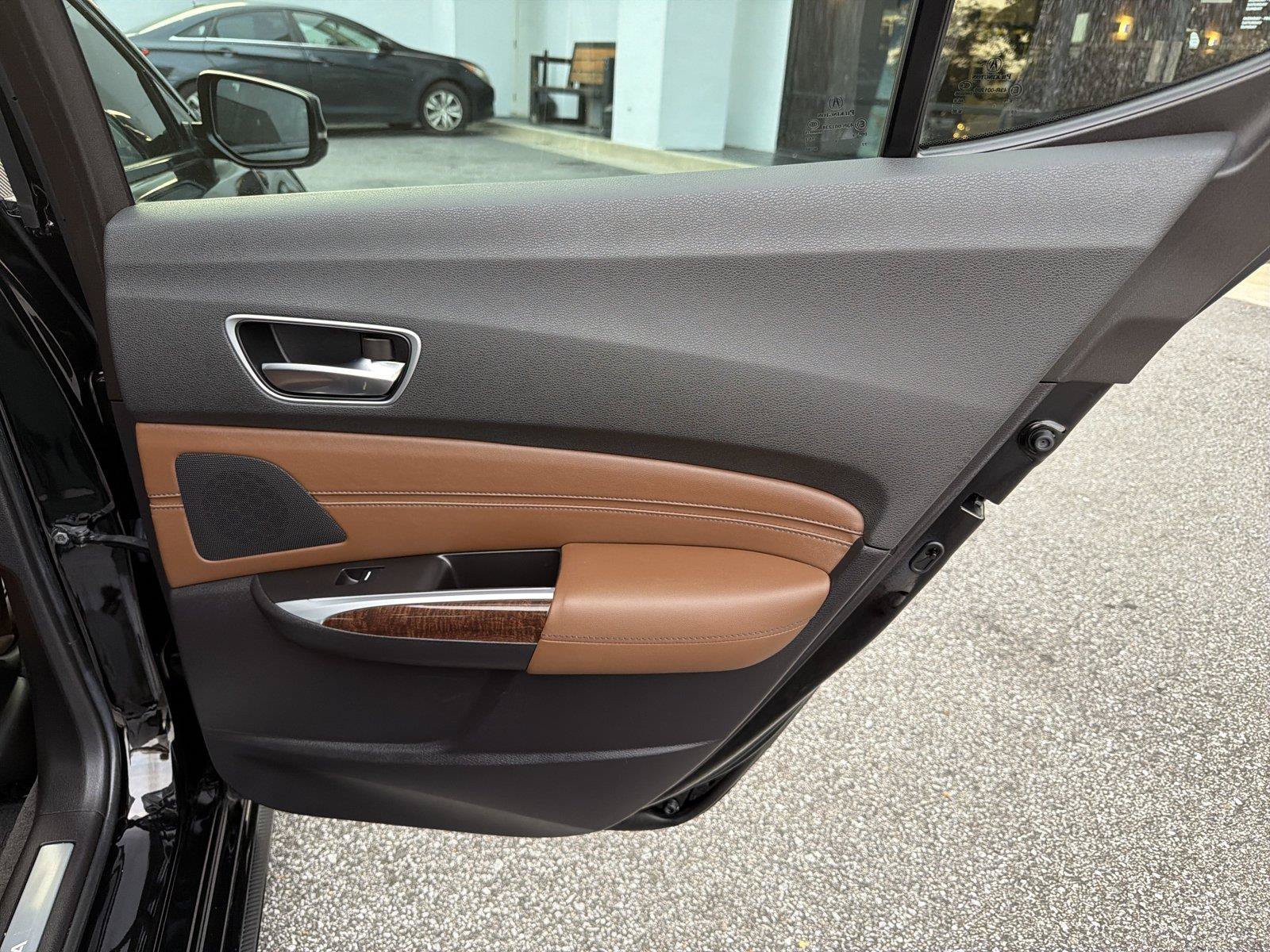 Used 2019 Acura TLX w/ Advance Package FWD image 14