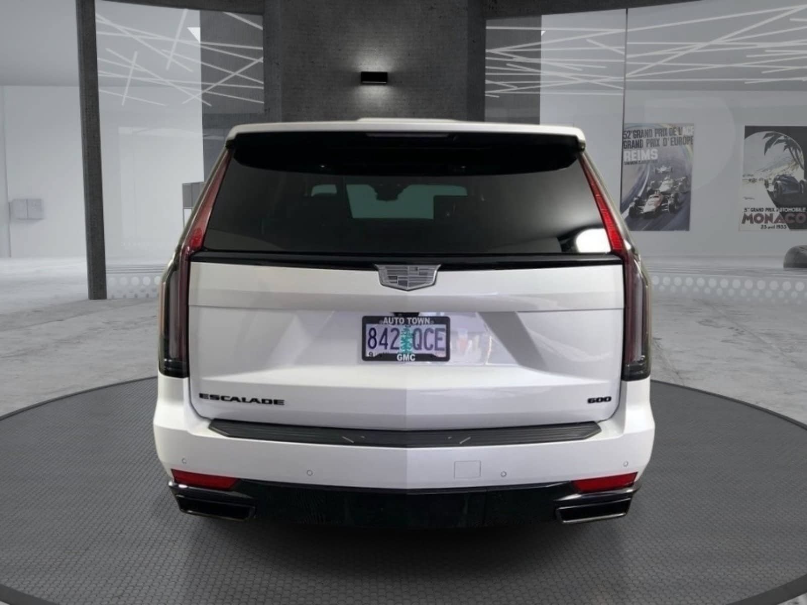 Used 2024 Cadillac Escalade Sport Platinum w/ LPO, ONYX Package AWD/4WD image 6