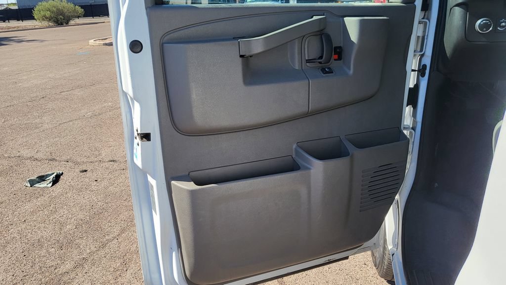 Used 2020 Chevrolet Express 2500 LT w/ LT Preferred Equipment Group RWD image 24
