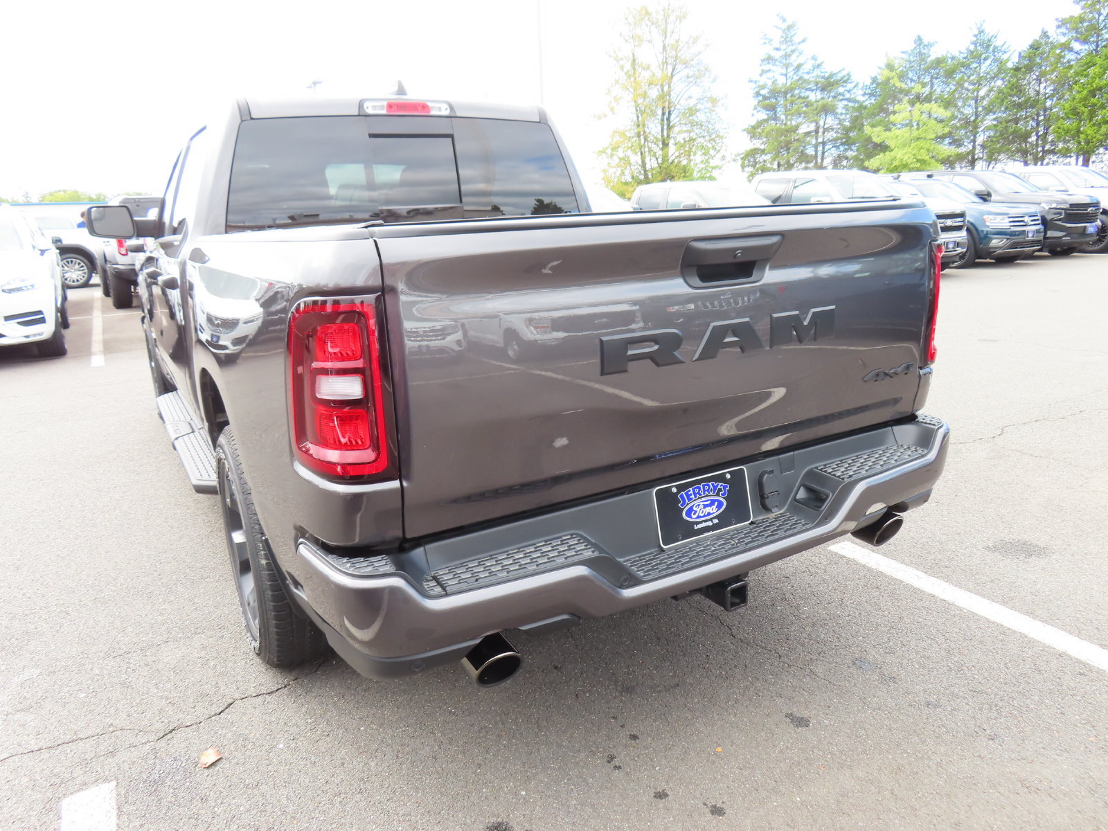 Used 2025 RAM 1500 Tradesman w/ Night Edition AWD/4WD image 7