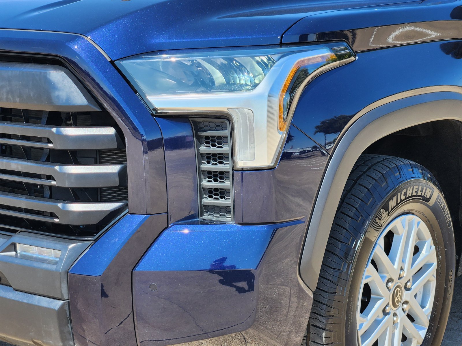 Used 2022 Toyota Tundra SR5 w/ Convenience Package RWD image 10