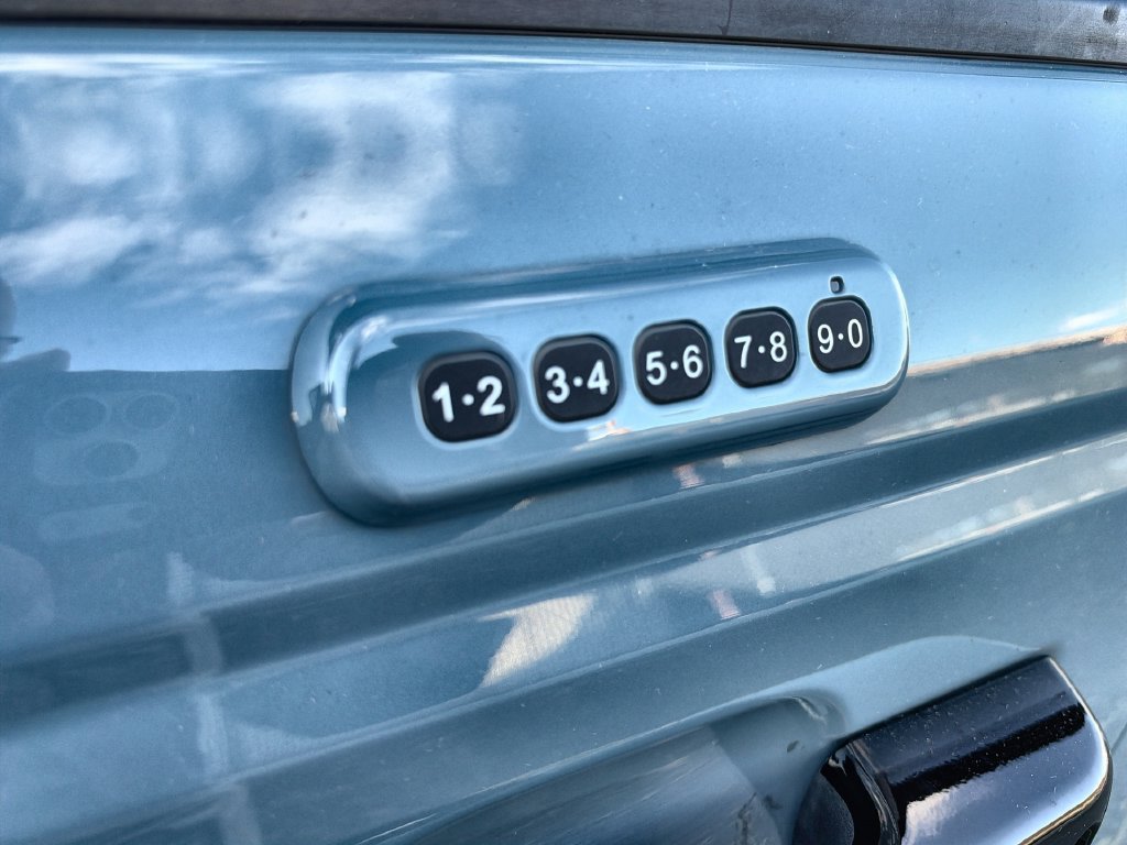 Used 2022 Ford Bronco Outer Banks AWD/4WD image 33