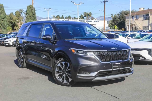 Certified 2024 Kia Carnival EX image 2