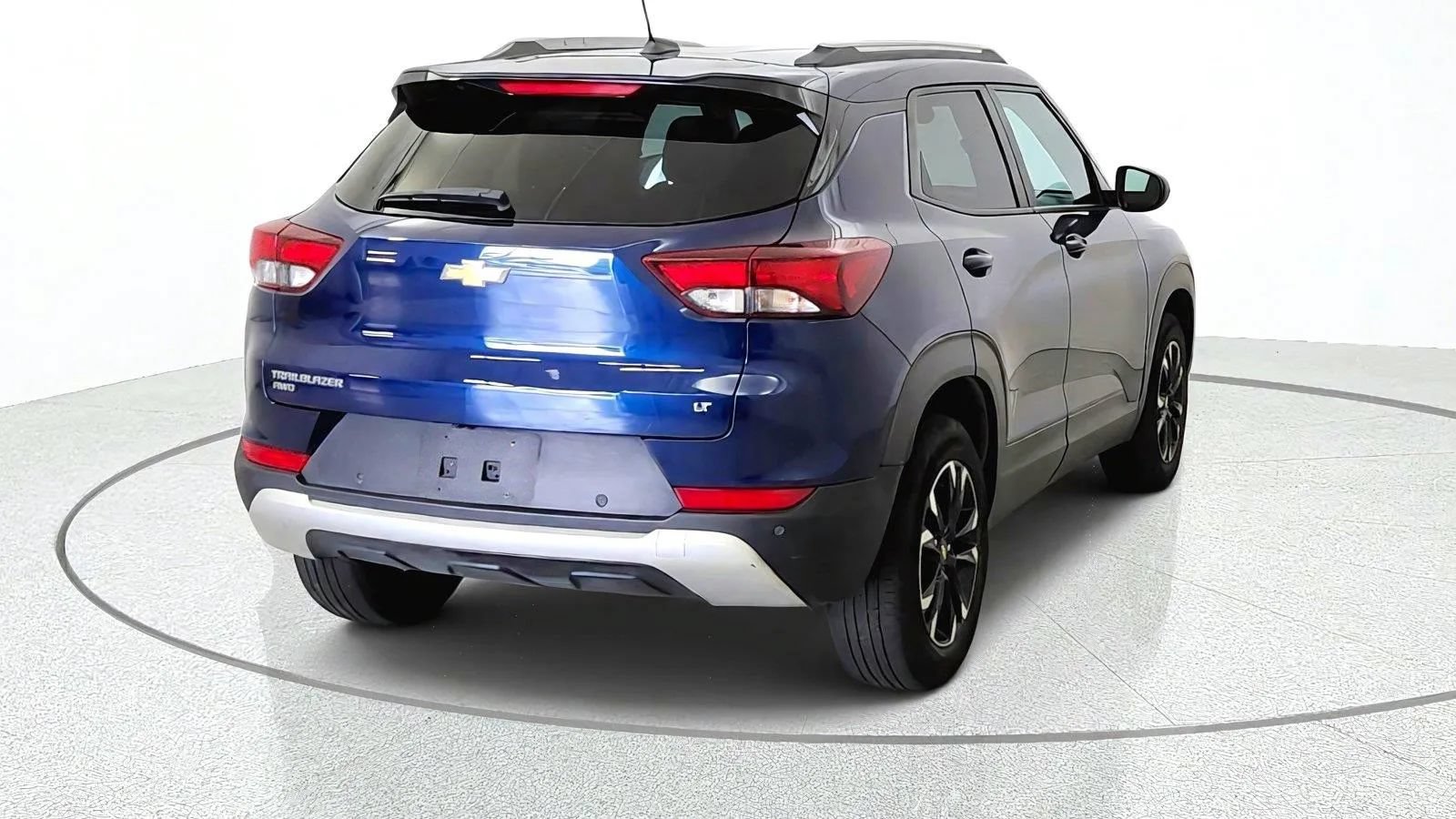 Used 2022 Chevrolet TrailBlazer LT w/ Convenience Package AWD/4WD image 8
