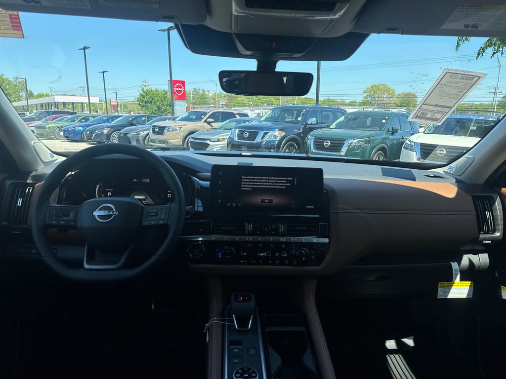 Used 2026 Nissan Pathfinder Platinum AWD/4WD image 24