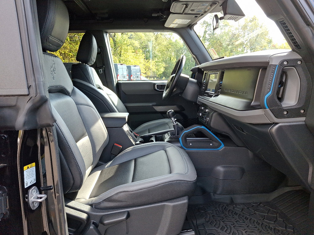 Used 2023 Ford Bronco Black Diamond image 12