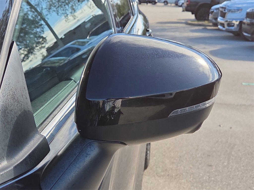 Used 2022 Mitsubishi Outlander SEL image 13