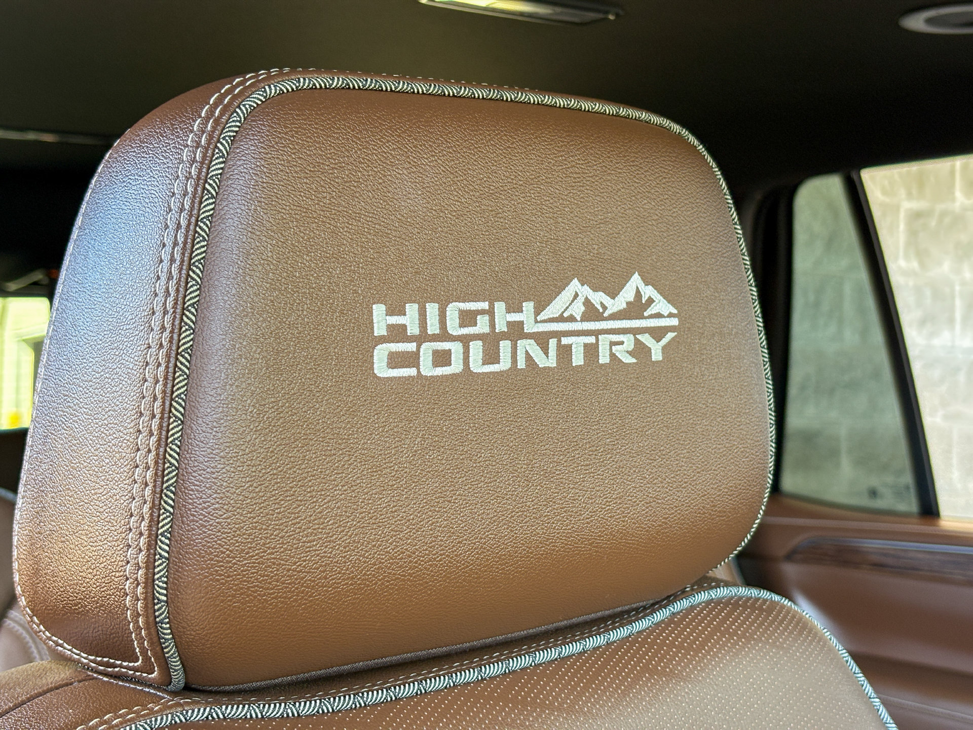 Used 2021 Chevrolet Tahoe High Country RWD image 28