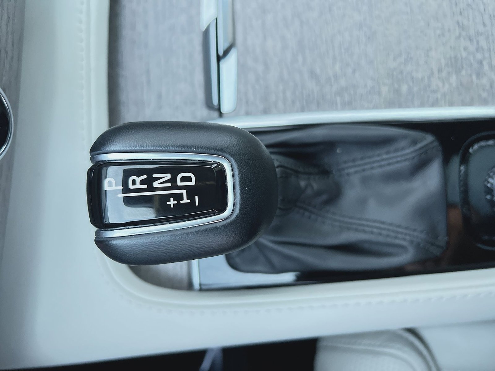 Certified 2022 Volvo XC90 T6 Inscription w/ Climate Package image 22