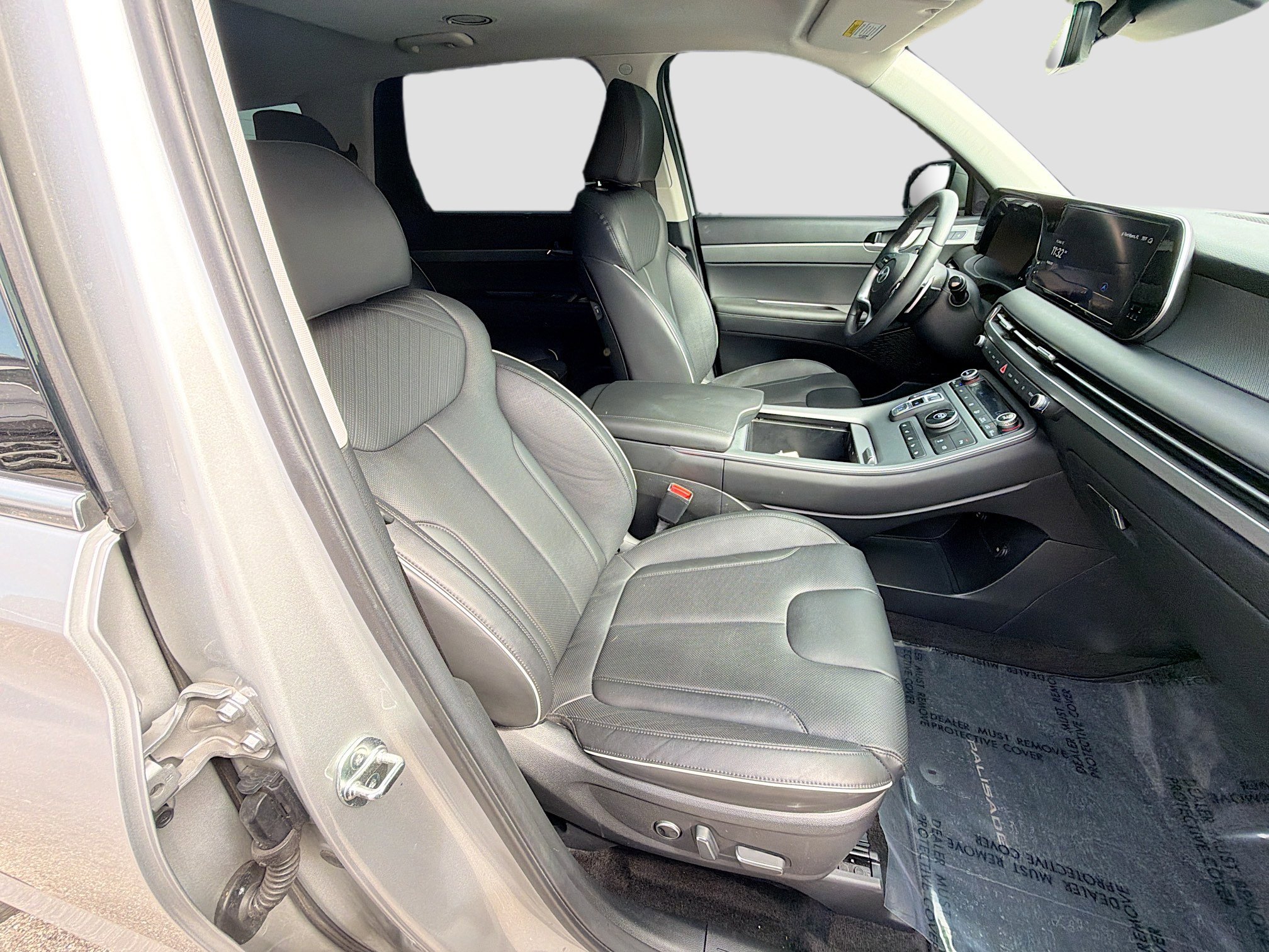 Used 2024 Hyundai Palisade SEL w/ Premium Package image 16