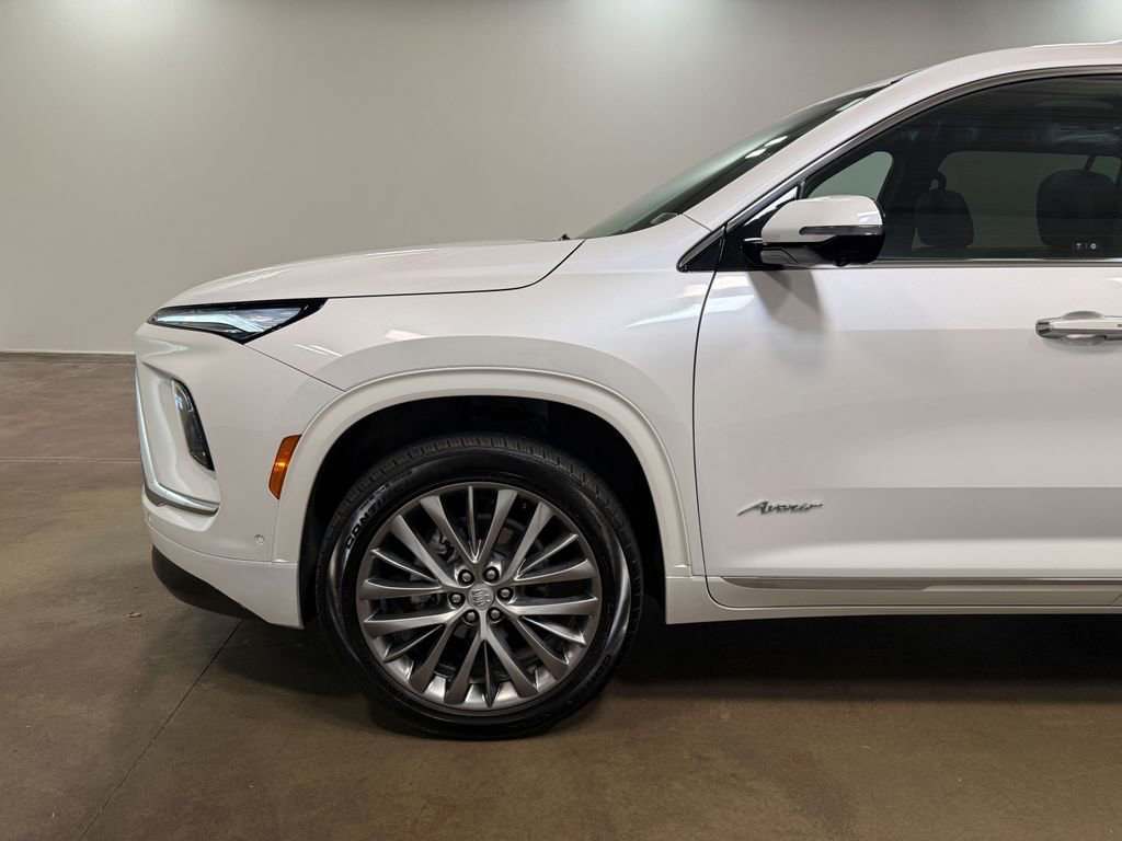 Used 2025 Buick Enclave Avenir w/ Super Cruise Package AWD/4WD image 37