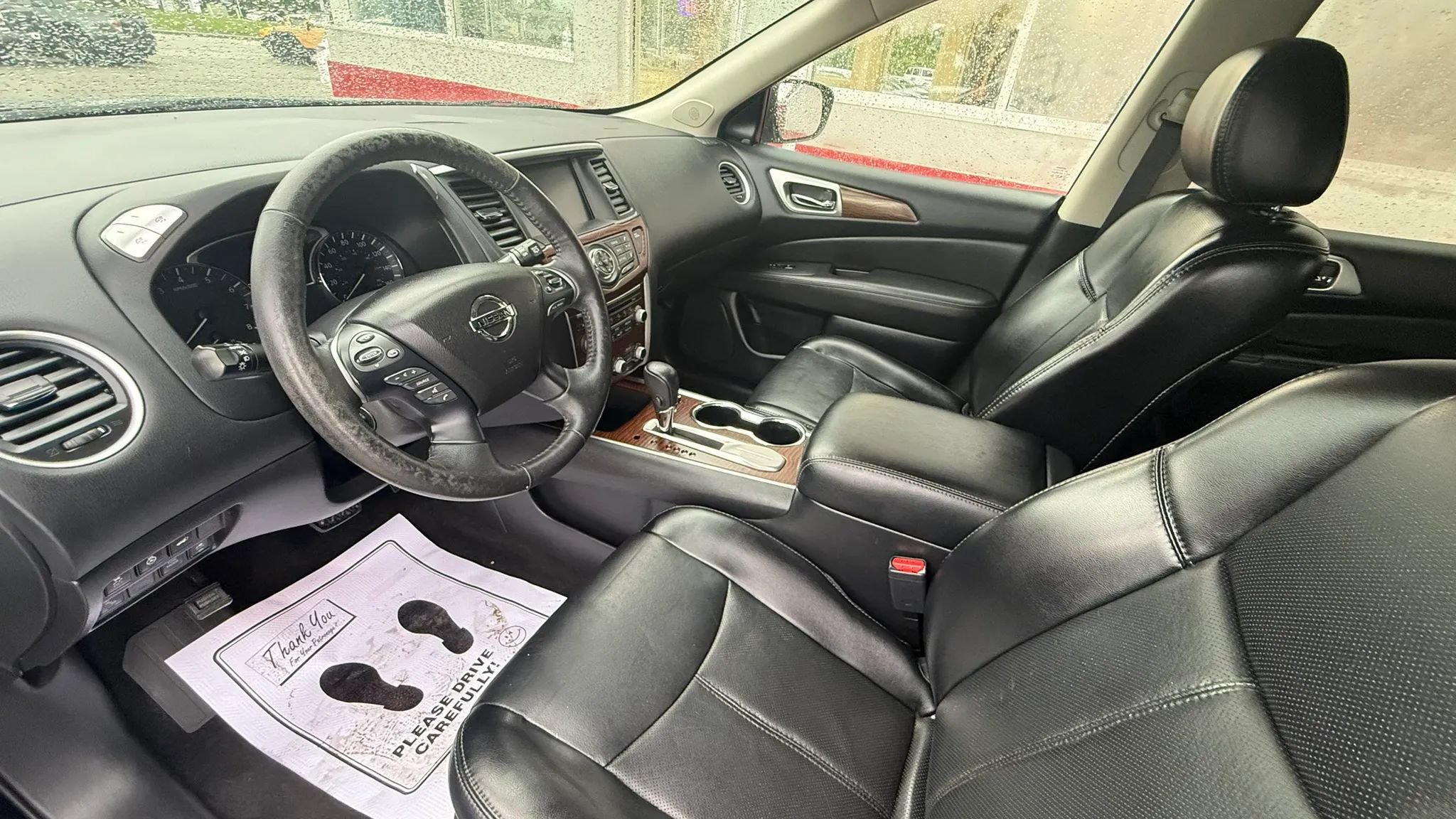 Used 2018 Nissan Pathfinder Platinum w/ Cargo Package FWD image 9