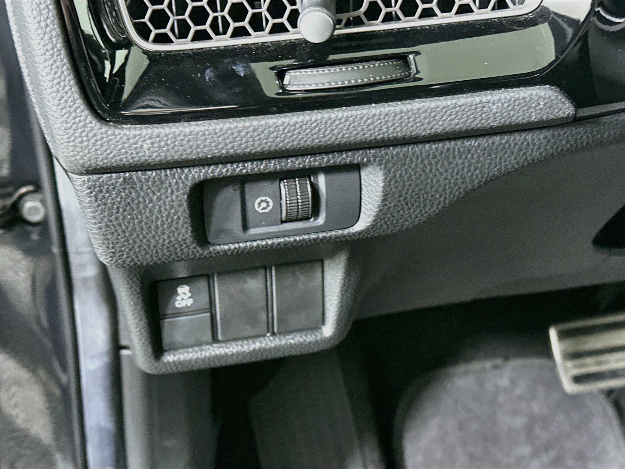 Used 2025 Honda Civic Sport image 17