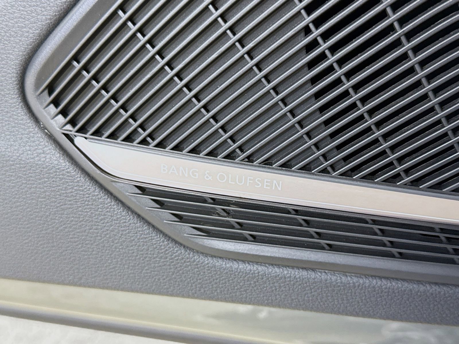 Used 2023 Audi A5 2.0T Premium Plus w/ Premium Plus image 18