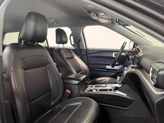 Used 2023 Ford Explorer XLT w/ Equipment Group 202A image 10
