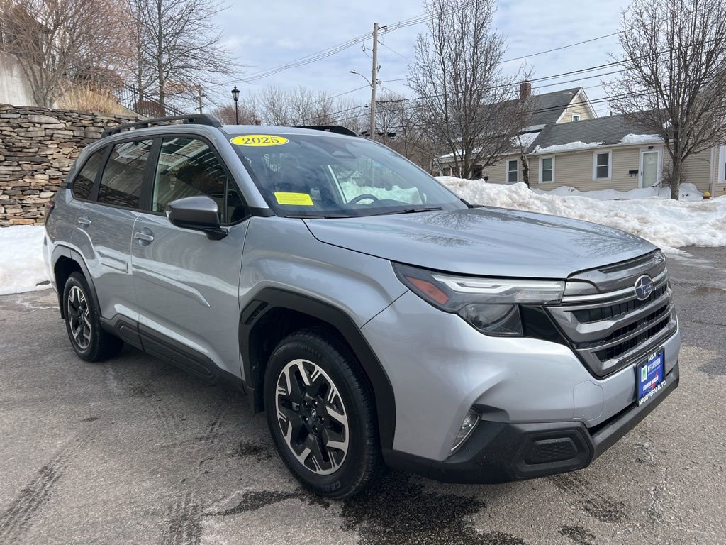 Used 2025 Subaru Forester Premium image 7