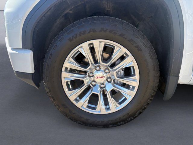 Used 2024 GMC Sierra 1500 Denali w/ Technology Package AWD/4WD image 14