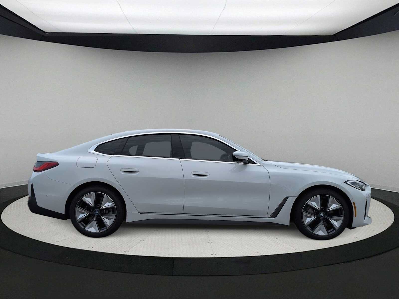 Certified 2023 BMW i4 eDrive35 w/ Premium Package RWD image 9