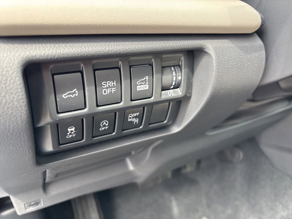 Used 2024 Subaru Forester Limited AWD/4WD image 16