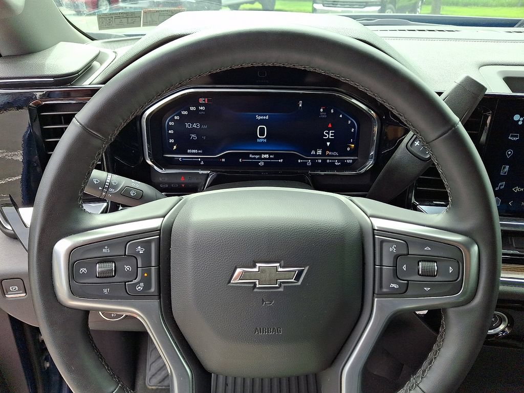 Used 2024 Chevrolet Silverado 1500 RST AWD/4WD image 19