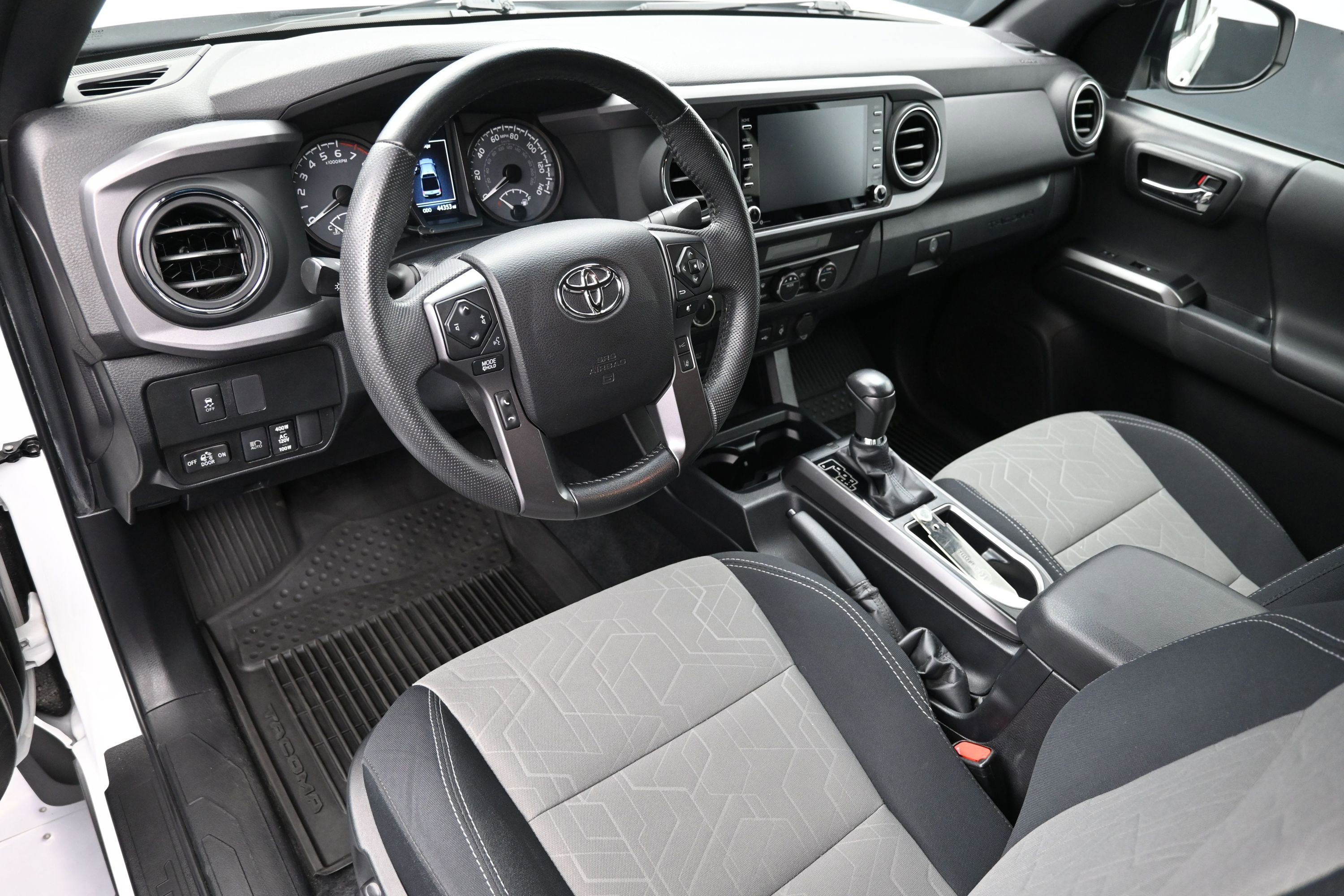 Used 2022 Toyota Tacoma TRD Off-Road AWD/4WD image 22