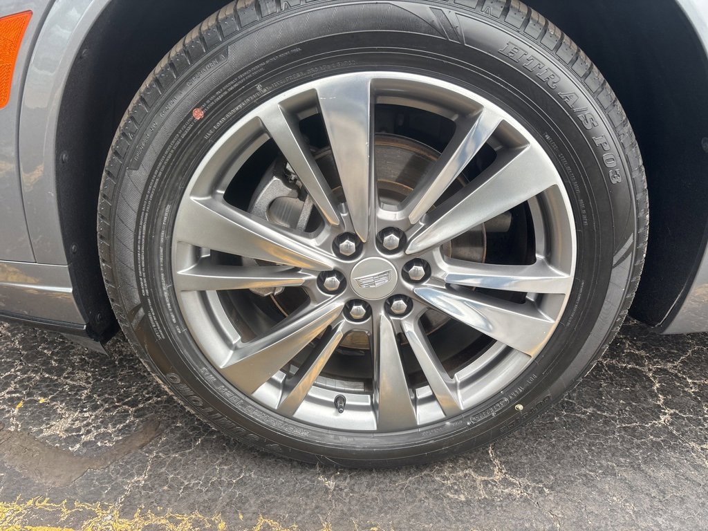 Used 2020 Cadillac XT6 Premium Luxury image 2