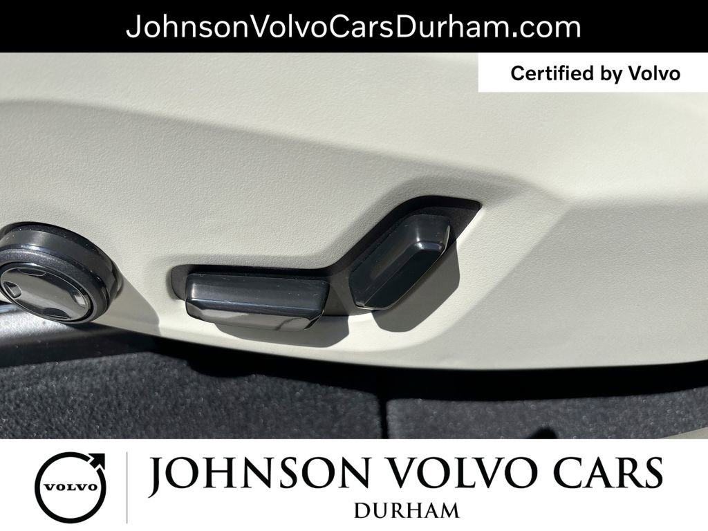Used 2023 Volvo XC60 B5 Ultimate w/ Climate Package FWD image 15