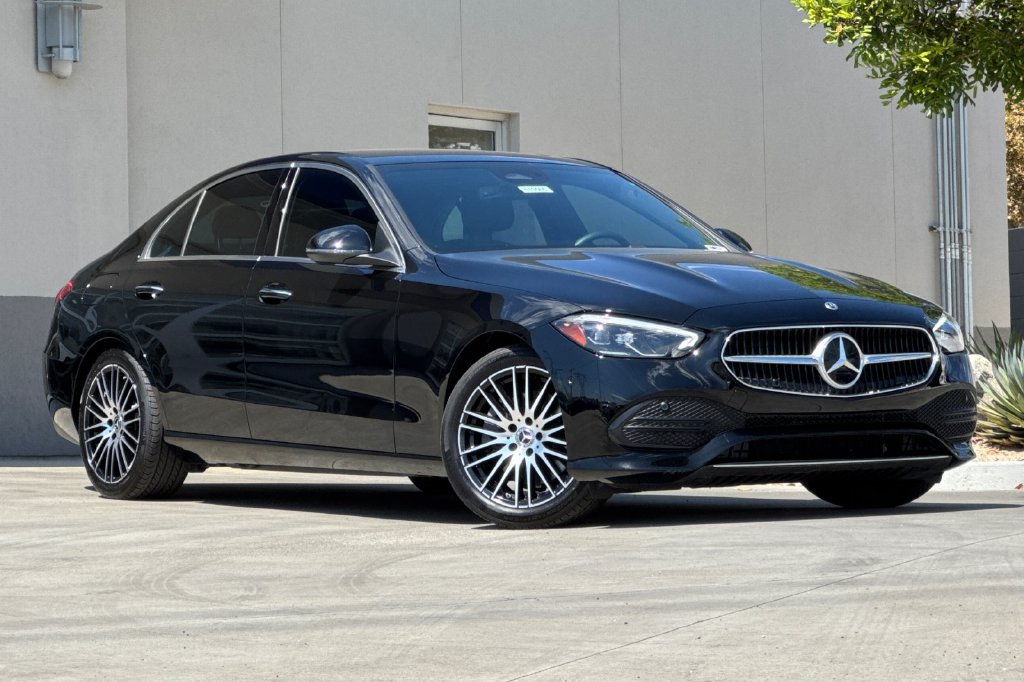 Used 2024 Mercedes-Benz C 300 Sedan image 2